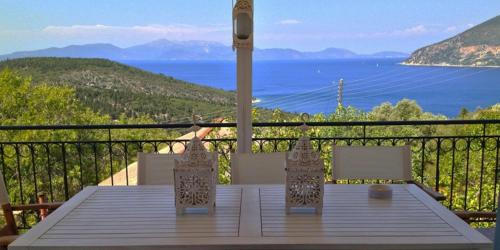 Evreti House | The Cottage with the View