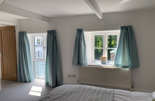 Summercourt Cottage | The Courtyard Barn at Rosewyn - a 2 bed cottage that sleeps 4 guests