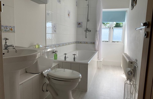 Summercourt Cottage | The Courtyard Barn at Rosewyn - a 2 bed cottage that sleeps 4 guests