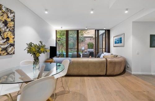 Mosman Apartment | 'the Courtyard Retreat' Designer Abode, Mosman