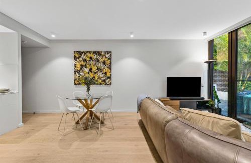 Mosman Apartment | 'the Courtyard Retreat' Designer Abode, Mosman