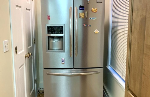 Joplin Apartment | The Courtyard Suite, Pool is open May to August