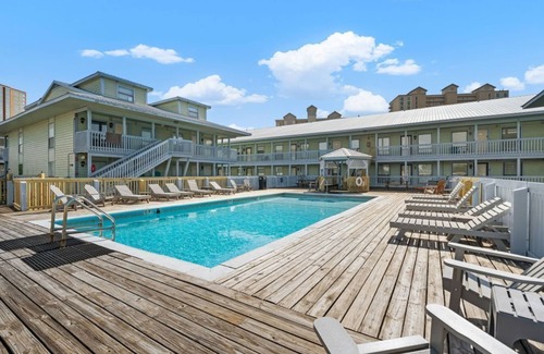 Gulf Shores Condo | The Cove B 206 | 2BR Condo