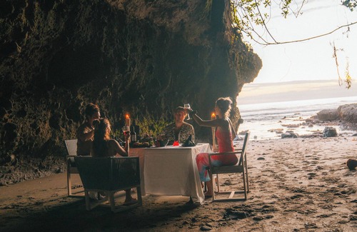 Suraberata Villa | The Cove Bali - On the Beach - Private Chef, Swimming Pool, Tennis Court