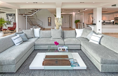 Maho House | The Cove | Beach Front - Located in Exquisite Simpson Bay with House Cleaning Included