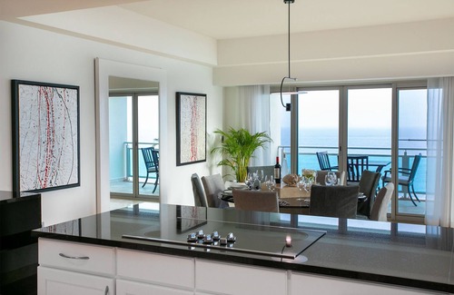 Maho House | The Cove | Beach Front - Located in Exquisite Simpson Bay with House Cleaning Included