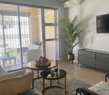 Century City Apartment | The CoziPlace Italia