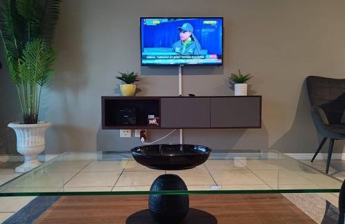 Century City Apartment | The CoziPlace