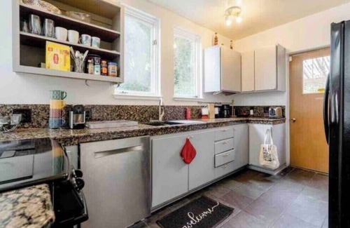 Homestead Villa | The Cozy Haven - 5 min to OHSU