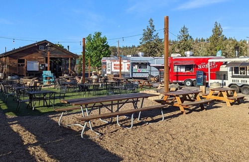 Tumalo Apartment | The Cozy Tumalo Guest House - Private standalone apartment in Central Oregon