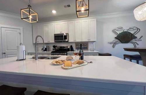 Charleston House | The Crab House: Built 2022. Huge property. Arcade.