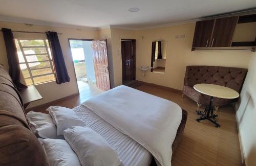 Nakuru Hotel | The Crane Resort Nakuru