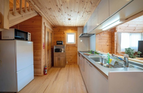 Zenibako Ski Chalet | THE Crestview Lodge