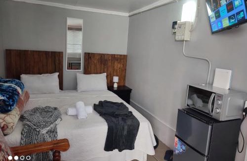 Springs House | The Croc Backpackers