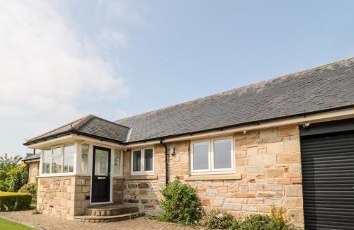 Longhoughton House | The Croft