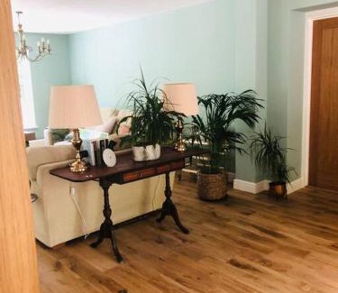 Cowbridge House | The Croft