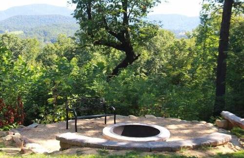 Stanardsville Cabin | The Crooked Oak | 3 Bed, 2 Bath