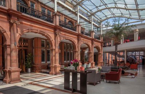 Cricklewood Hotel | The Crown London, WorldHotels Distinctive