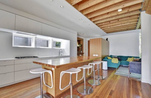 Riley Park House | The Cube - 6BD Minimalist Dream