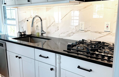 Ocean Grove House | "The Cupcake" Guest House, 2 blocks to the beach in Ocean Grove, sleeps 2-3