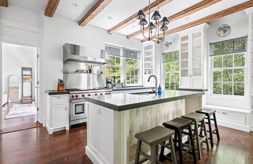 Ansonborough House | The Daniel Legare Suite In the Heart of Charleston