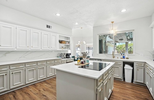 Klein House | The Dapper Texan - Heated Pool, Spa & Game Room