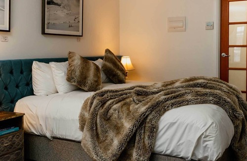 Daylesford Apartment | The Daylesford Art Motel (Superior Suite 5)