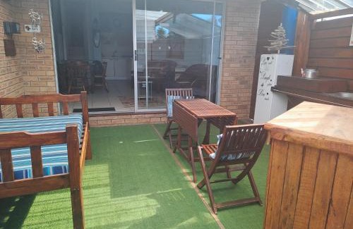 Wavecrest Apartment | The Deck