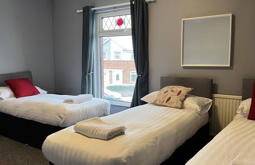 Buckley Apartment | The Deeside - North Wales Sleeps up to 7