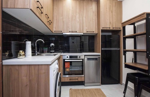 Kypseli Apartment | The Den Modern 1 Bd Apt in Lively Kipseli