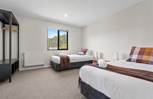 Derby House | The Derby Cabin Stay