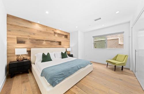 Wilshire Montana Apartment | The Diamond Dune - Upscale 3 Level 4BR Terrace Santa Monica