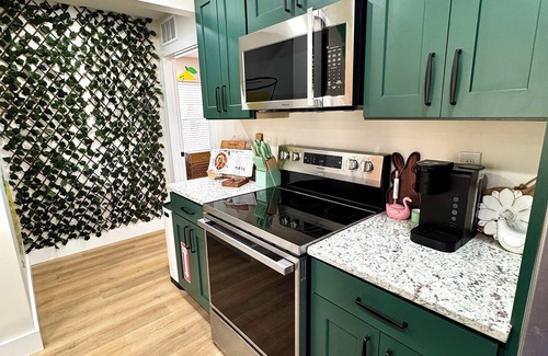 Bardstown House | The Distillers Den- Hottub, Gameroom, Barndo, IN BARDSTOWN