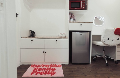 Little Armenia Hotel | The Dixie Hollywood