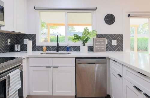 Mesa Grande House | The Dixon House · Nicest Private Home Neighboring The Cubs Stadium.
