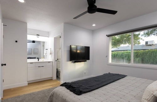 Mesa Grande House | The Dixon House · Nicest Private Home Neighboring The Cubs Stadium.