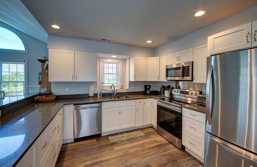 Ocracoke House | The Dock House: Waterfront on canal in Oyster Creek