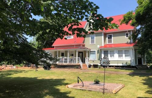 Bayfield Apartment | The Doctors Inn New Brunswick