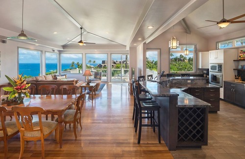 Princeville House | The Dolphin Hale - Deluxe Ocean View family home full of ALOHA!