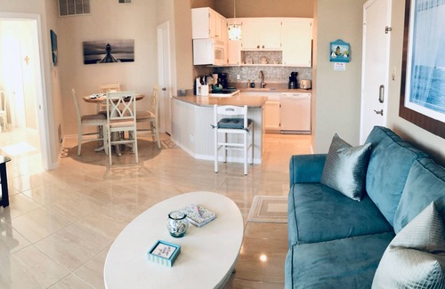 Corpus Christi Condo | "The Dover" ~ a glimpse of the sea Resort-style condo