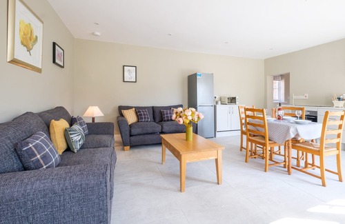 Leiston Cottage | The Dower Cottage - sleeps 4 guests in 2 bedrooms