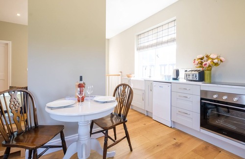 Leiston Cottage | The Dower Retreat - sleeps 2 guests in 1 bedroom