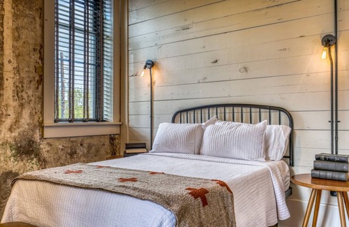 Brenham Hotel | The downtown Brenham Schoolhouse Hotel, Suite 1