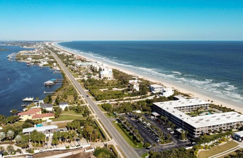 Crescent Beach Apartment | The Dune - Ocean front!