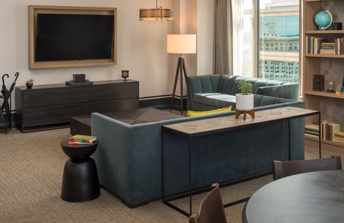 Downtown Portland Hotel | The Duniway Portland, A Hilton Hotel