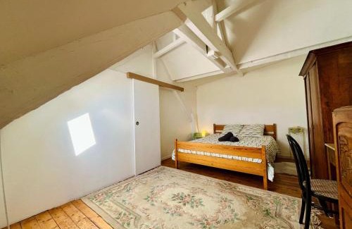 Grandcamp-Maisy Apartment | The Duplex des Flots In the heart of Grandcamp just steps from the beach