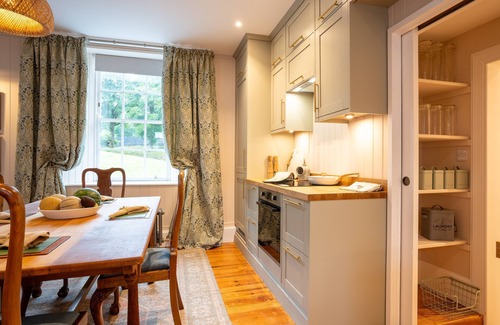 Newton Stewart Cottage | The Earls Library - an apartment that sleeps 4 guests in 2 bedrooms