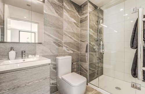 Epsom Apartment | The Edgerley Suites