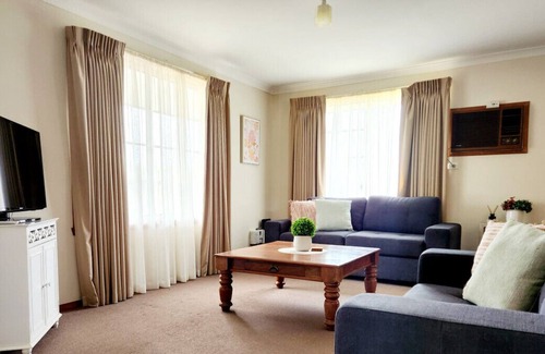 Shepparton House | The Edward - Central Unit