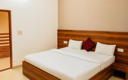 Vrindavan Hotel | The Elite krishiv